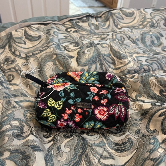 Vera Bradley Handbags - Vera Bradley make up bag new without tags